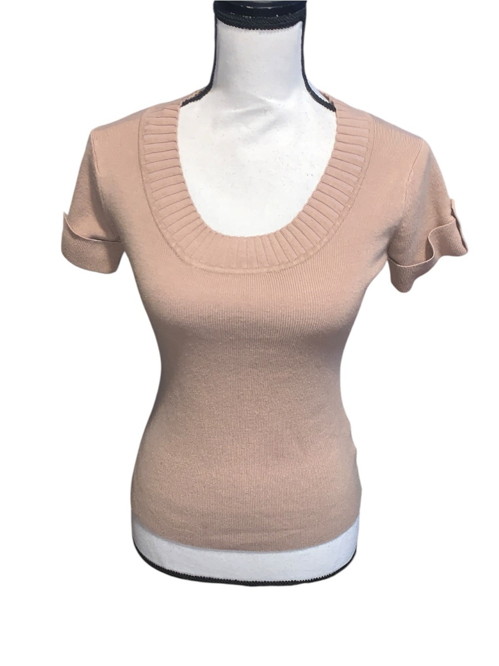 Women’s Short-Sleeve Scoop Neck Sweater - Beige Button Folded Sleeve